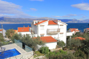 Отель Apartments by the sea Slatine, Ciovo - 4871  Трогир